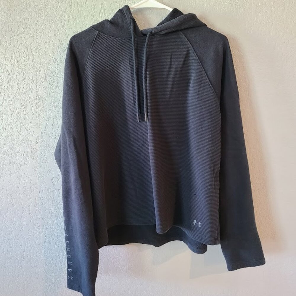 UNDERAMOUR Black Hoodie